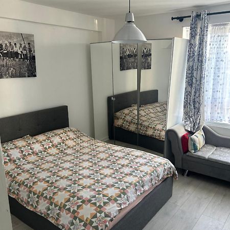 Cosy 2-Bedroom Flat In Finsbury Park, Modern, Convenient & Close To Central London! Eksteriør billede